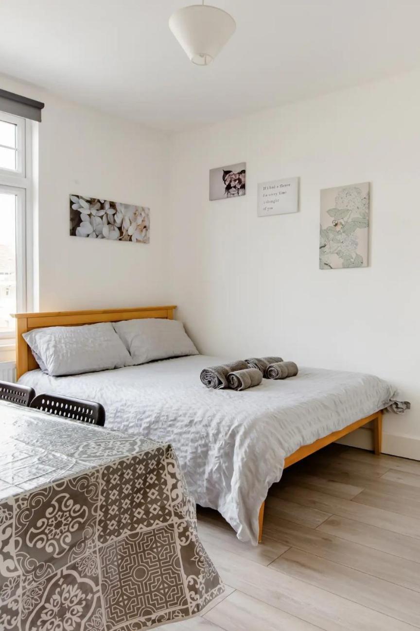 Double Room Edmonton Green, London N9 Exterior photo
