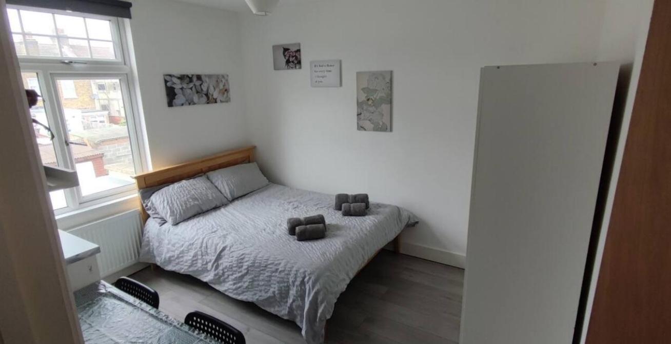 Double Room Edmonton Green, London N9 Exterior photo
